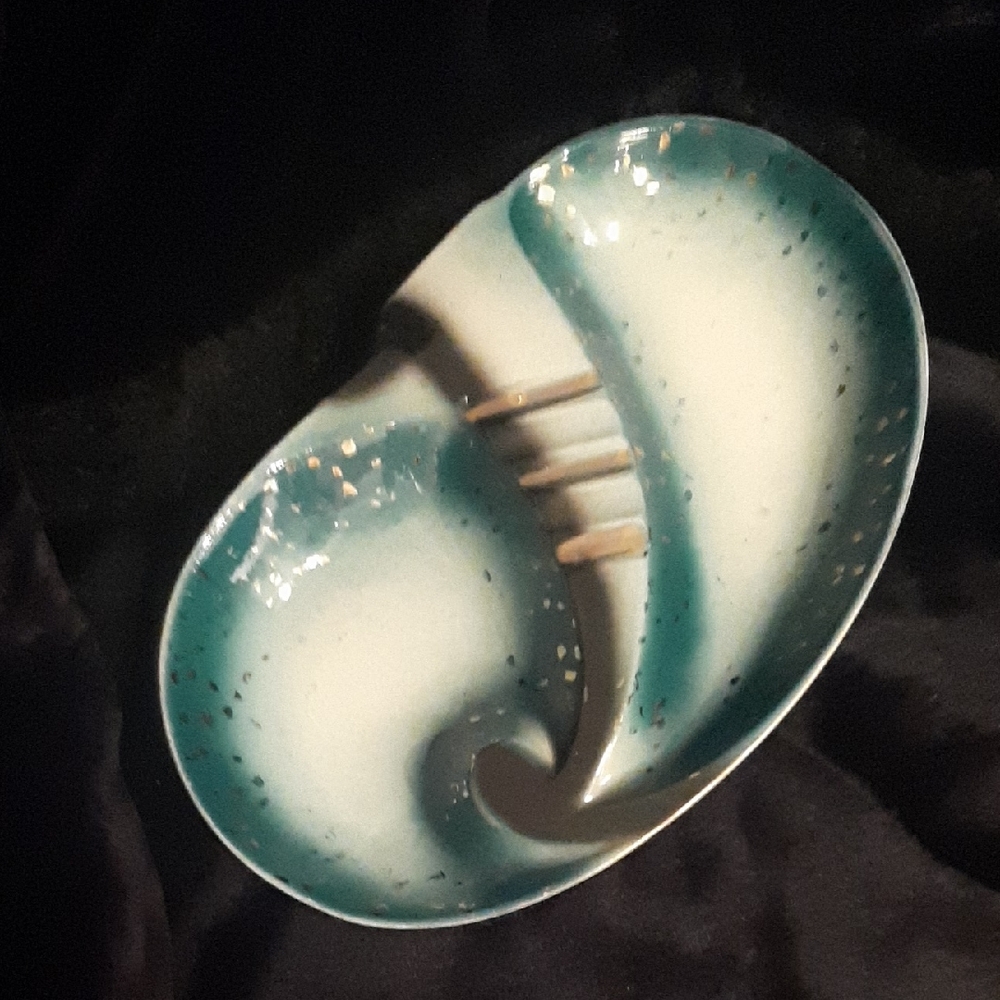 70's💙VINTAGE RETRO Teal and Cream Ceramic Art Piece ASHTRAY